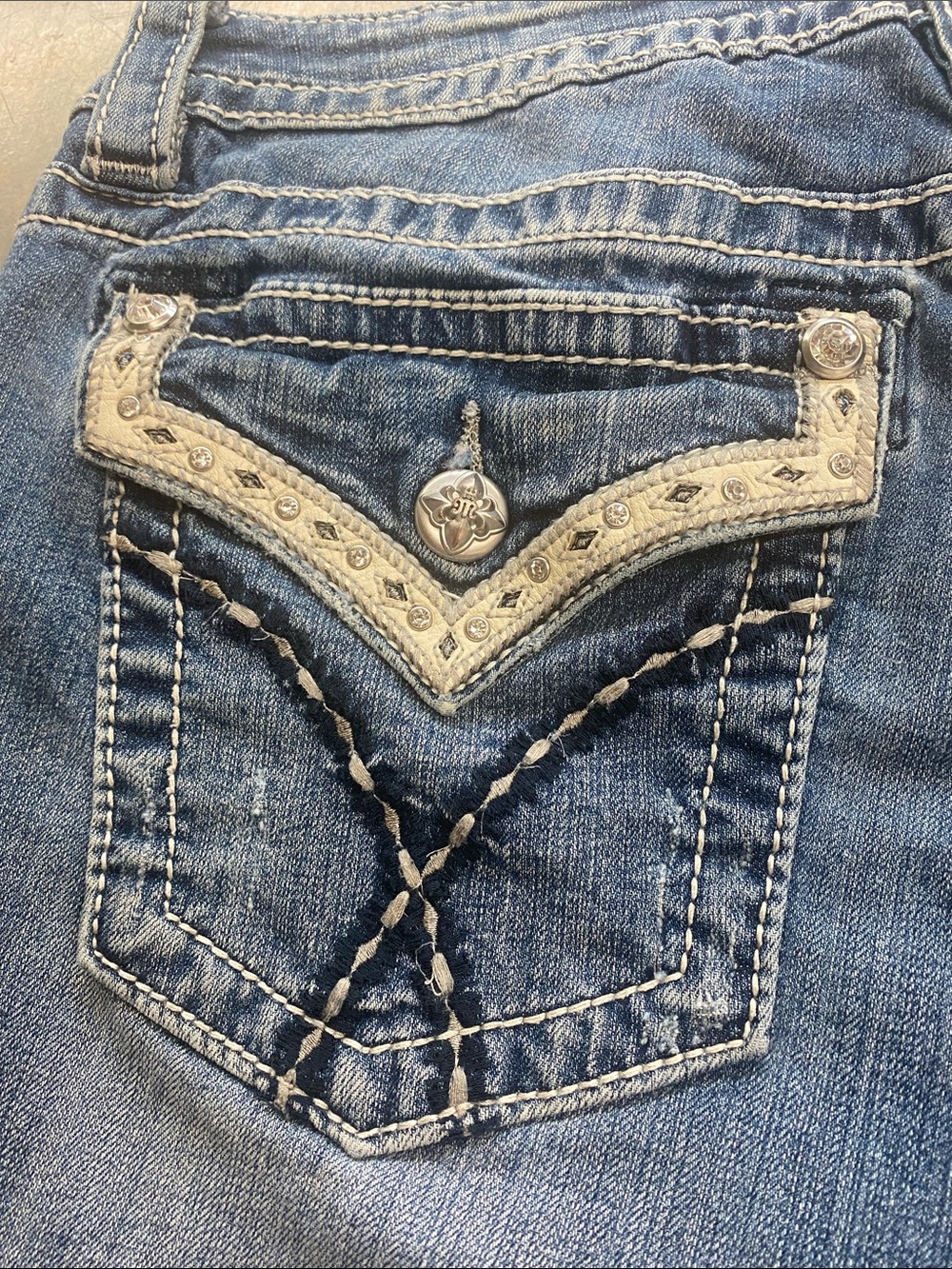 Miss Me Blue Denim Shorts with Ivory Embroidery - Picture 8 of 11